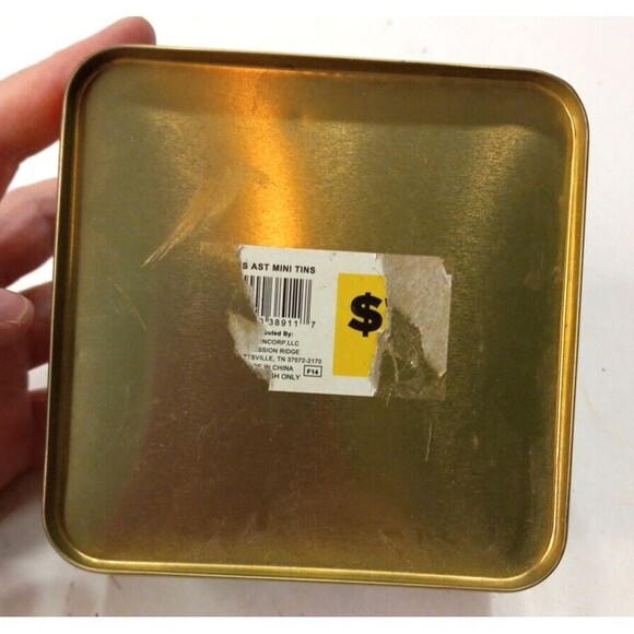 Small Christmas Tin 4x4x2 Goodies Candies Cookies Small Presents *C1 - Picture 4 of 4